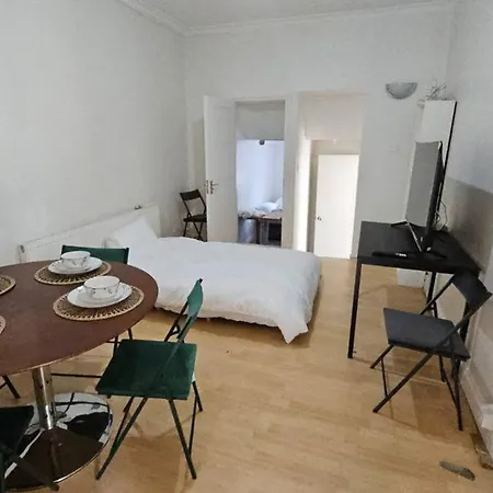 Spacious 3-Bedroom Apartment!